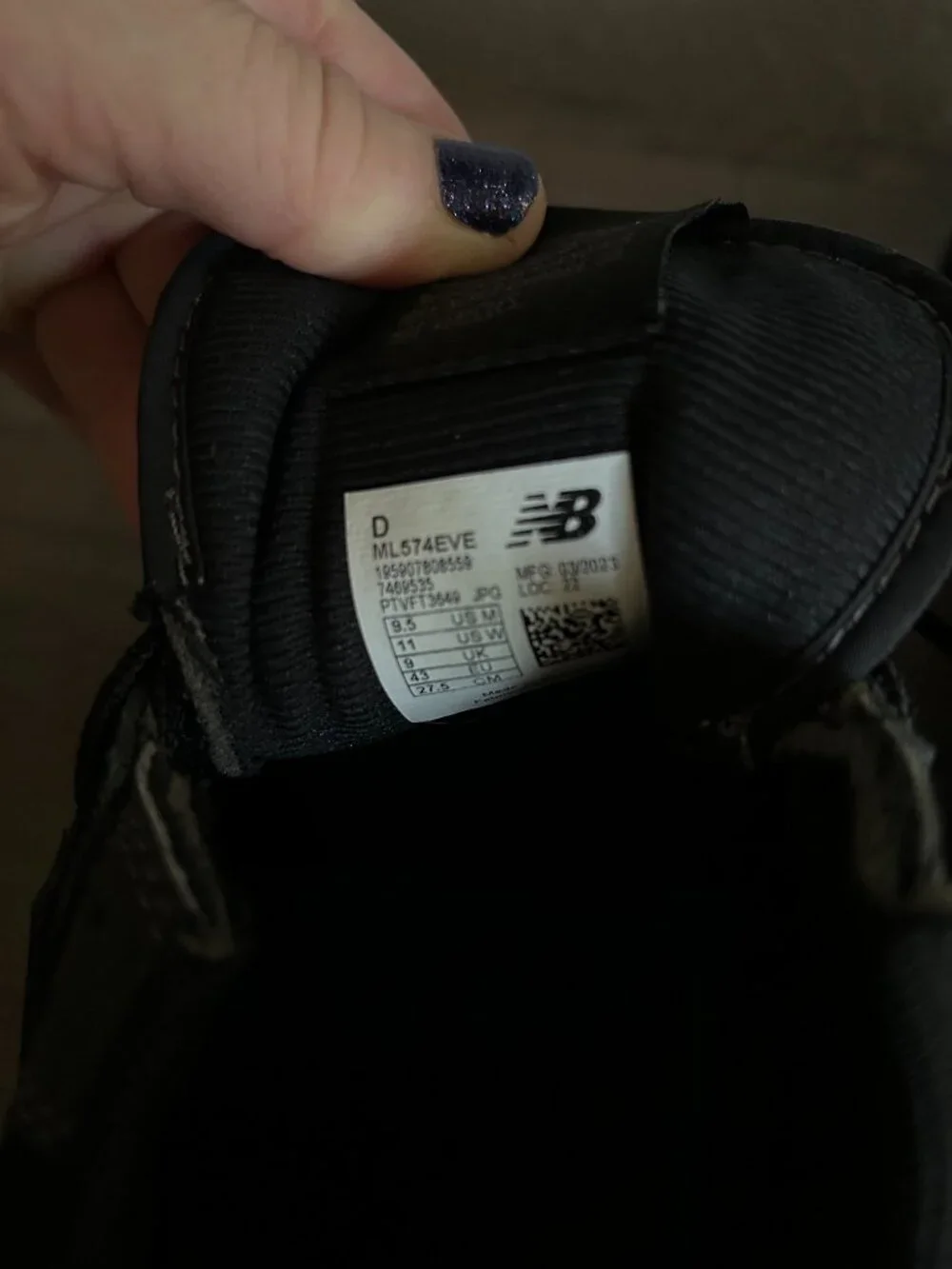 Men's 9.5 New Balance Classic 574 All black